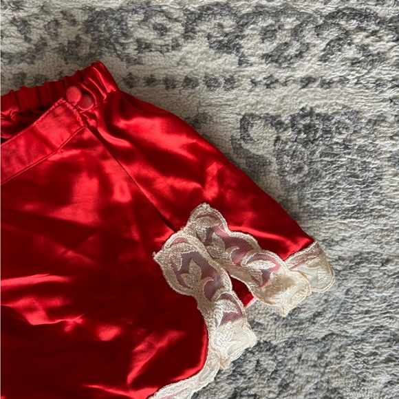 Vintage 100% Silk Victorias Secret 90s red cami and shorts set valentines - Picture 5 of 6